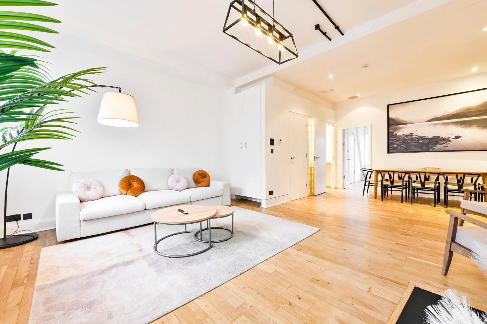 Amazing 3 Bed Apartment Great Portland Street Londra Esterno foto